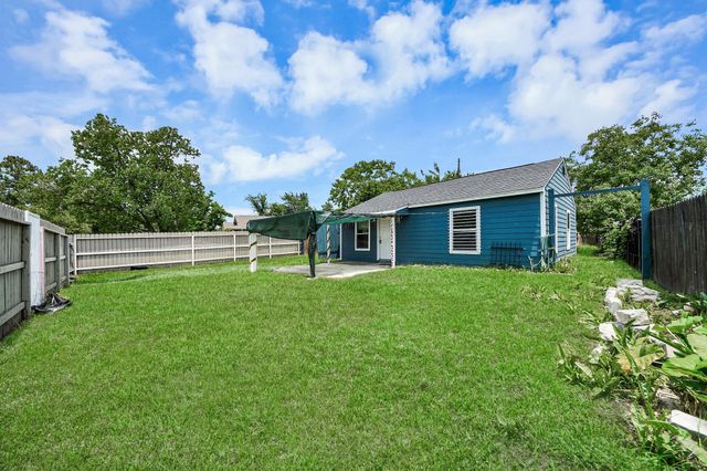 7351 Guadalcanal Road, Houston, TX 77033