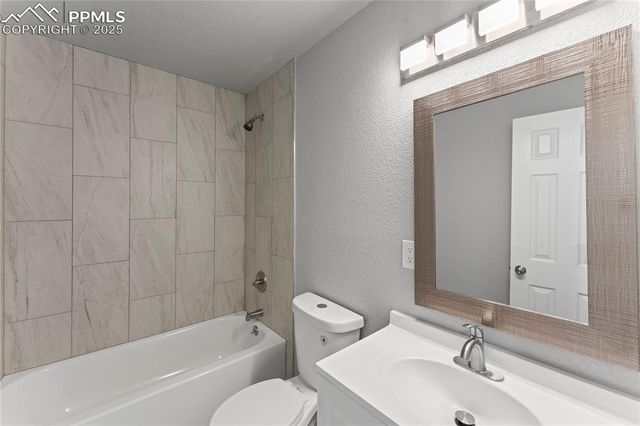 810 S Circle Drive, Colorado Springs, CO 80910