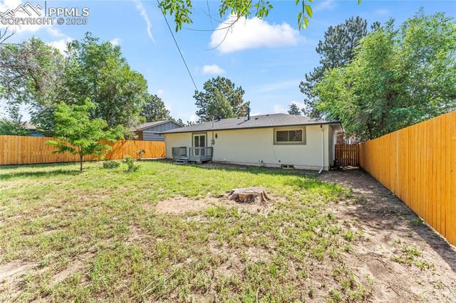 810 S Circle Drive, Colorado Springs, CO 80910