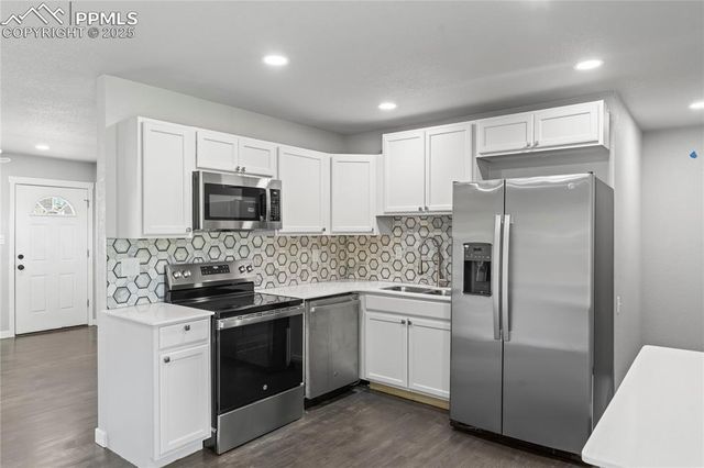 810 S Circle Drive, Colorado Springs, CO 80910