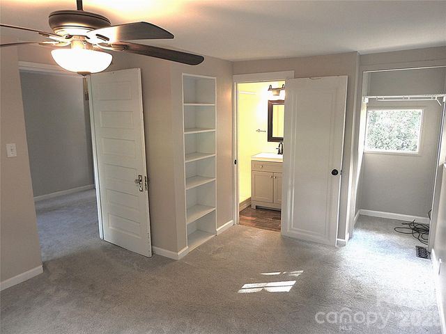 201 Merriman Road, Hendersonville, NC 28791