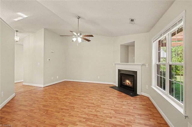 1622 Hawkcrest Lane, Winston-salem, NC 27127