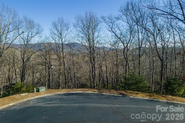 80 Buckhead Trail 27, Horse Shoe, NC 28742
