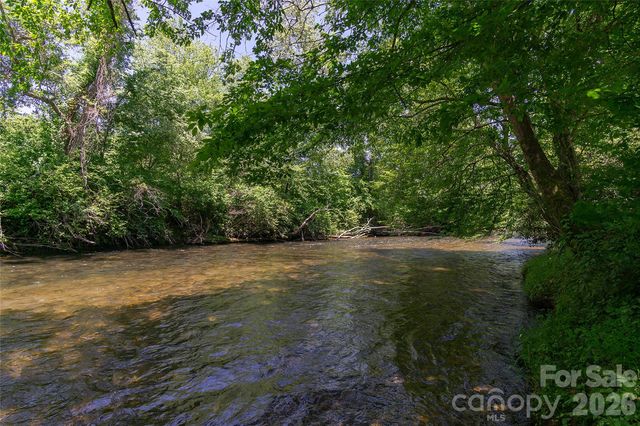 80 Buckhead Trail 27, Horse Shoe, NC 28742
