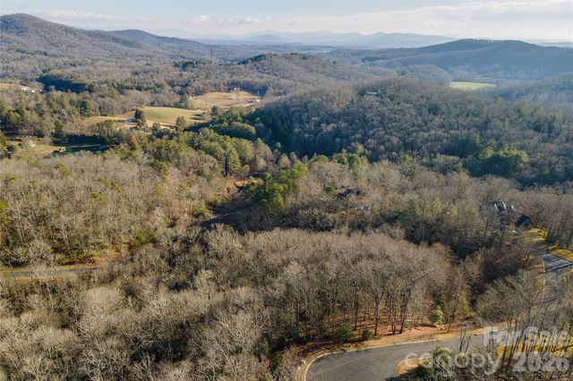 80 Buckhead Trail 27, Horse Shoe, NC 28742