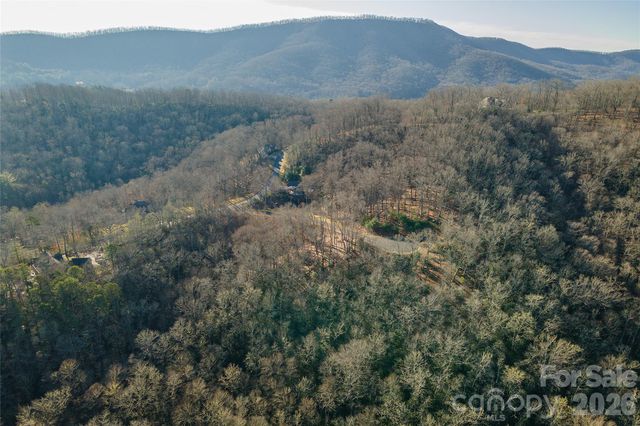 80 Buckhead Trail 27, Horse Shoe, NC 28742