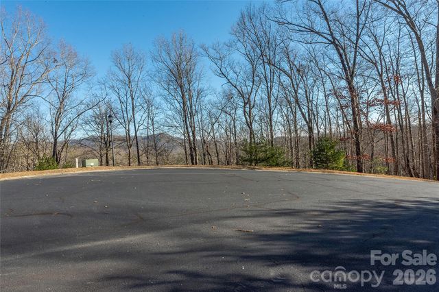 80 Buckhead Trail 27, Horse Shoe, NC 28742