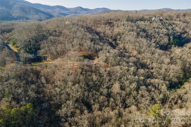 80 Buckhead Trail 27, Horse Shoe, NC 28742