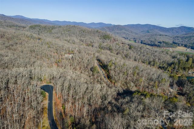 80 Buckhead Trail 27, Horse Shoe, NC 28742