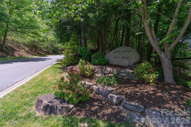 80 Buckhead Trail 27, Horse Shoe, NC 28742