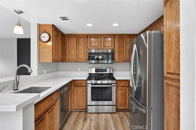1075 Hillcrest Court, Calimesa, CA 92320