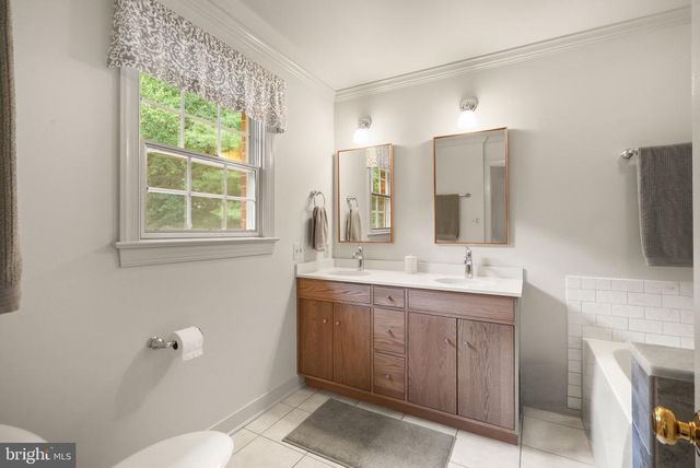 4554 CANTER LN, Warrenton, VA 20187