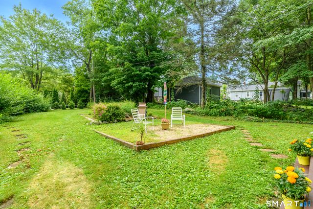 24 Yale Avenue, Middlebury, CT 06762