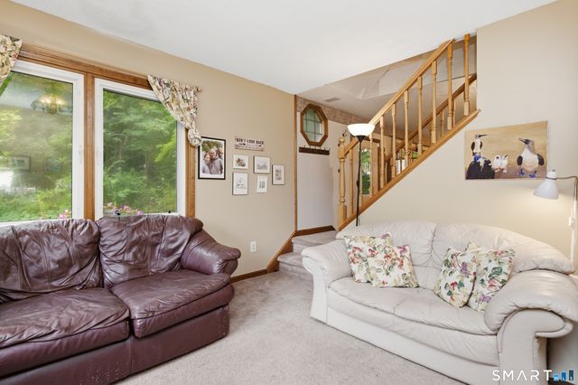 24 Yale Avenue, Middlebury, CT 06762