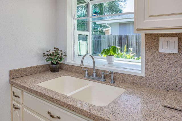 1856 Neptune Way, Sacramento, CA 95864