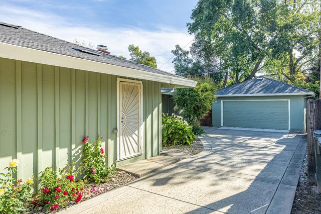 1856 Neptune Way, Sacramento, CA 95864