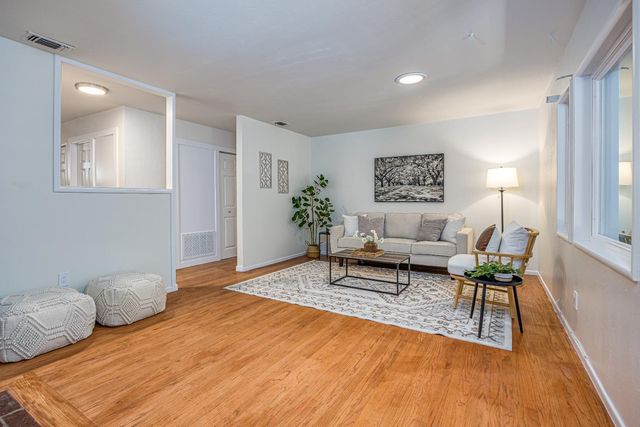 1856 Neptune Way, Sacramento, CA 95864