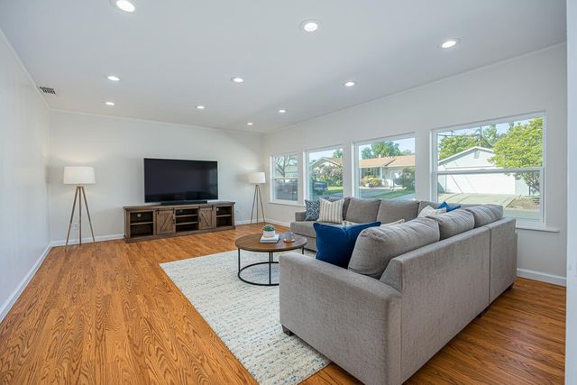 1856 Neptune Way, Sacramento, CA 95864