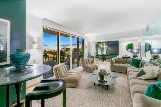 850 E Ocean Boulevard 205, Long Beach, CA 90802