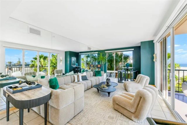 850 E Ocean Boulevard 205, Long Beach, CA 90802
