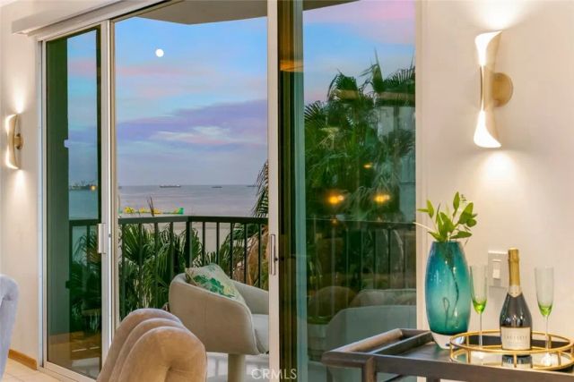 850 E Ocean Boulevard 205, Long Beach, CA 90802
