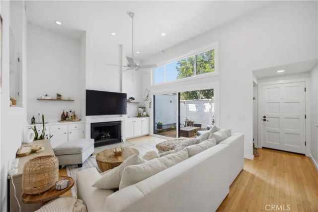 1911 Rockefeller Lane F, Redondo Beach, CA 90278
