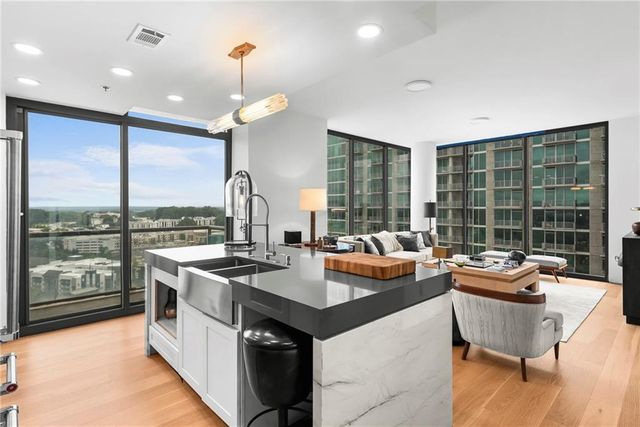 270 17th NW Street 2012, Atlanta, GA 30363
