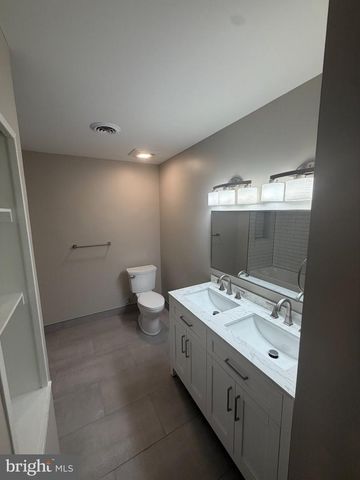 701 YARDLEY CMNS CMNS, Yardley, PA 19067
