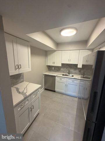 701 YARDLEY CMNS CMNS, Yardley, PA 19067