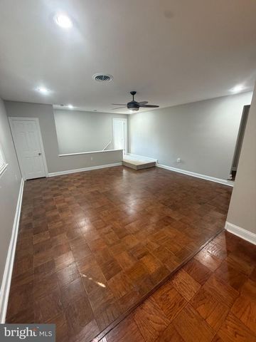 701 YARDLEY CMNS CMNS, Yardley, PA 19067