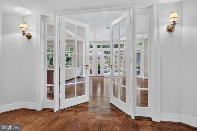 5329 WOODLAWN AVE, Chevy Chase, MD 20815