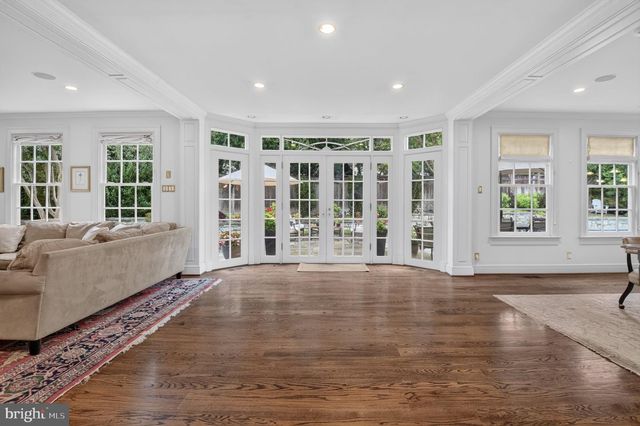 5329 WOODLAWN AVE, Chevy Chase, MD 20815