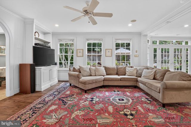 5329 WOODLAWN AVE, Chevy Chase, MD 20815