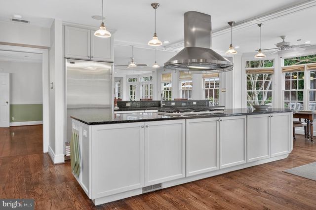 5329 WOODLAWN AVE, Chevy Chase, MD 20815
