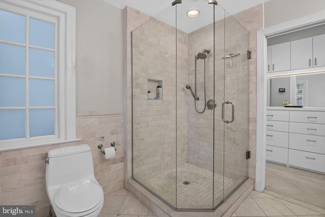 5329 WOODLAWN AVE, Chevy Chase, MD 20815