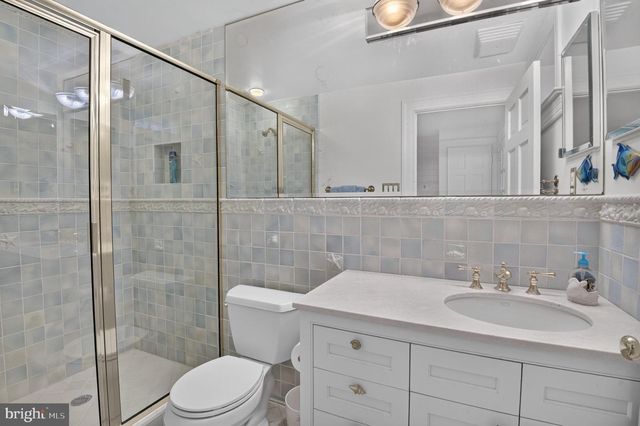 5329 WOODLAWN AVE, Chevy Chase, MD 20815
