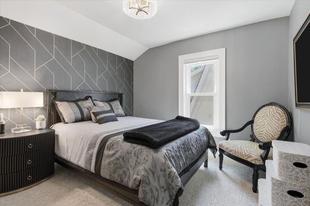 4653 Clinton Avenue, Minneapolis, MN 55419