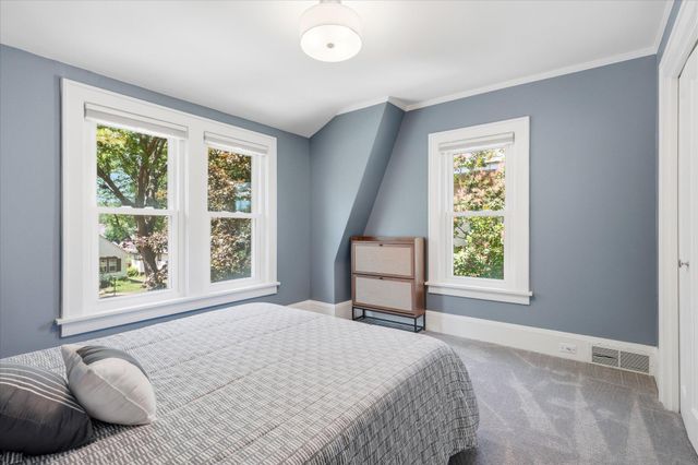 4653 Clinton Avenue, Minneapolis, MN 55419