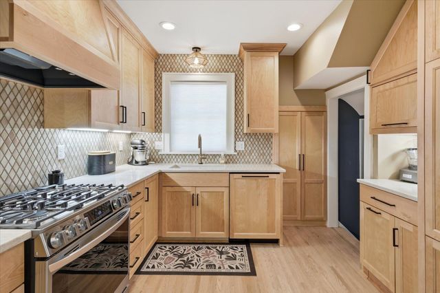 4653 Clinton Avenue, Minneapolis, MN 55419
