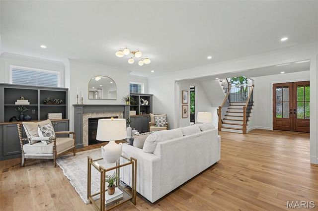 246 Barter Avenue, Kirkwood, MO 63122