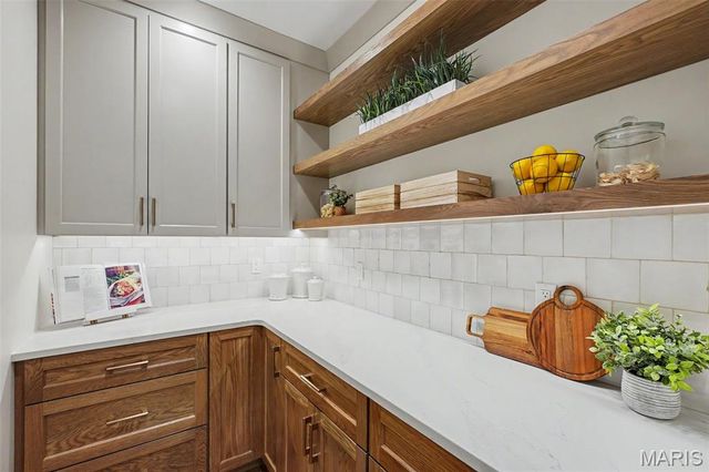 246 Barter Avenue, Kirkwood, MO 63122
