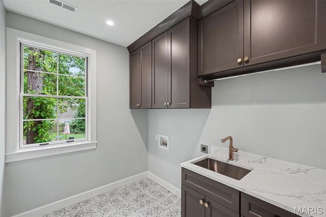 246 Barter Avenue, Kirkwood, MO 63122