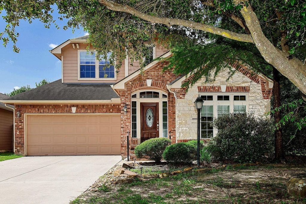 19 Patina Pines Place, The Woodlands, TX 77381