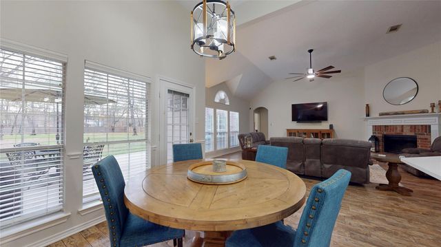 30427 W Legends Trail Drive, Spring, TX 77386