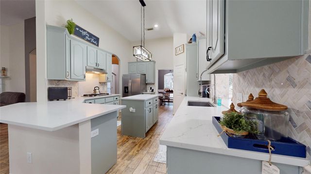 30427 W Legends Trail Drive, Spring, TX 77386