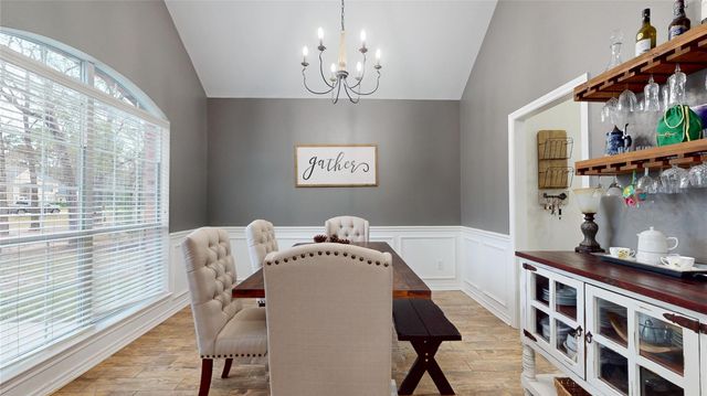 30427 W Legends Trail Drive, Spring, TX 77386