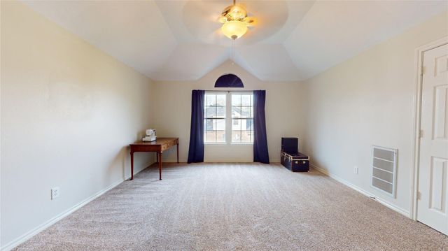 30427 W Legends Trail Drive, Spring, TX 77386