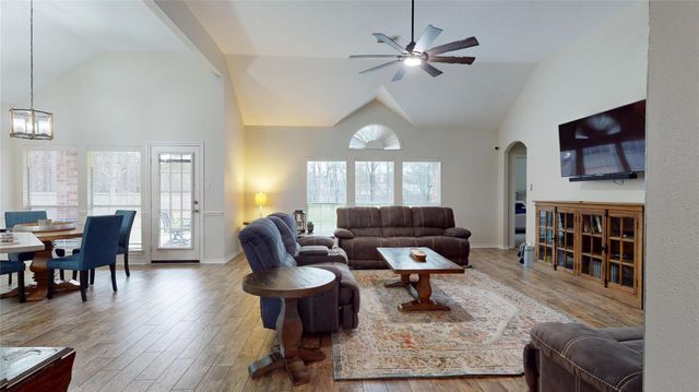 30427 W Legends Trail Drive, Spring, TX 77386