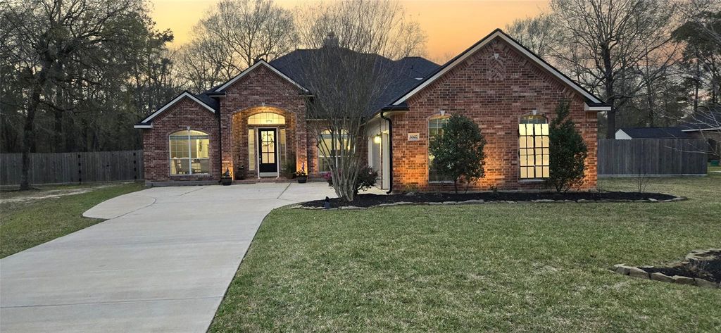 30427 W Legends Trail Drive, Spring, TX 77386