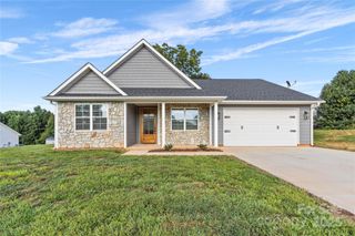 160 Tranquility Lane, Harmony, NC 28634